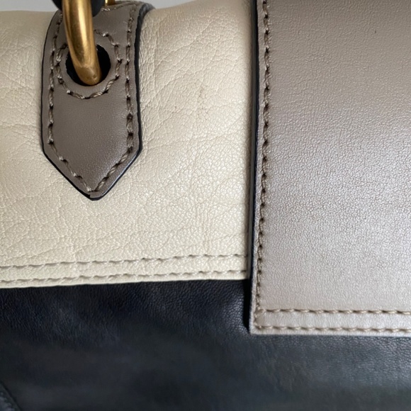 NWOT MARC by Marc Jacobs Flipping Out Small Satchel Top Handle Crossbody - Picture 11 of 12